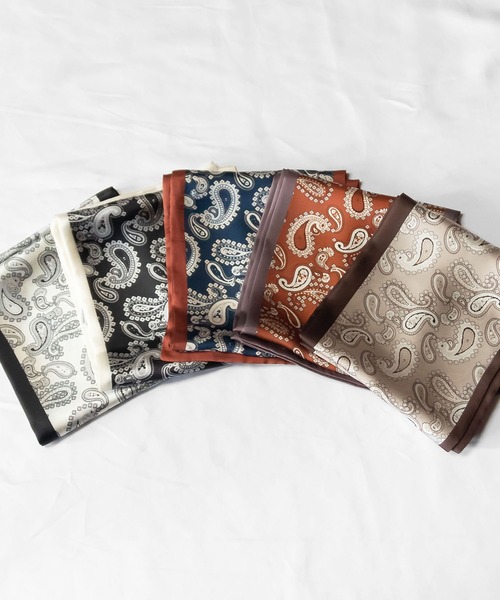 me+em select（ミームセレクト）の「※【 9色展開 】シルクタッチペイズリーロングスカーフ（バンダナ/スカーフ・レディース・アイボリー/ブラック/ブラウン/ネイビー/レッド/イエロー/ベージュ/ブルー/ホワイト・FREE）」の5枚目の写真