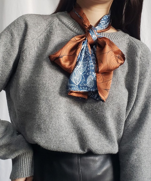 me+em select（ミームセレクト）の「※【 9色展開 】シルクタッチペイズリーロングスカーフ（バンダナ/スカーフ・レディース・アイボリー/ブラック/ブラウン/ネイビー/レッド/イエロー/ベージュ/ブルー/ホワイト・FREE）」の7枚目の写真