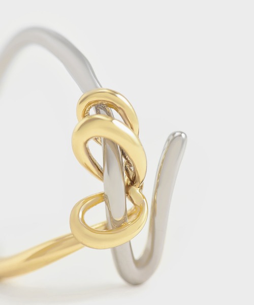 CHARLES & KEITH（チャールズ & キース）の「スカルプチャーリング / Sculptural Ring（リング・レディース・ゴールド/ゴールド系その他/マルチ・S/M）」の7枚目の写真