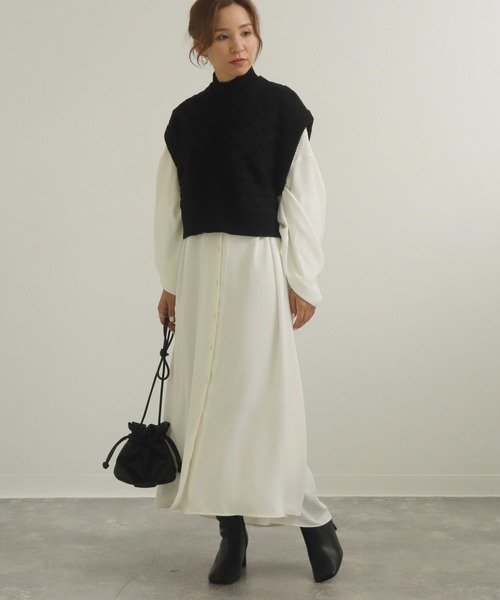 AULI（アウリィ）の「【低身長向けサイズ】ケーブルニットベスト（ベスト・レディース・ブラック/オフホワイト/イエロー×グリーン・XS）」の20枚目の写真