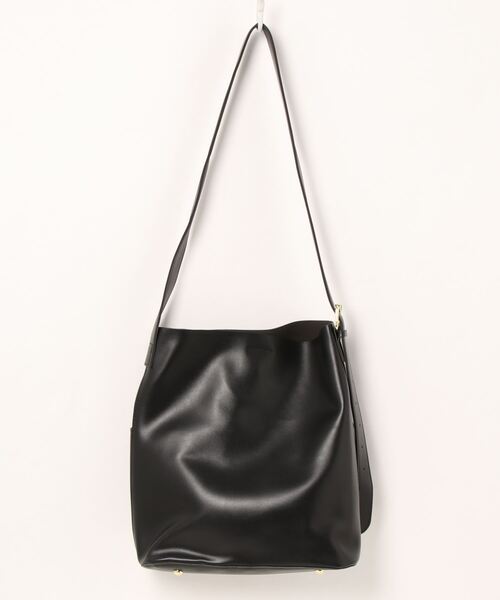 外ポケット付きフェイクレザートートバッグ（ポーチ付き）