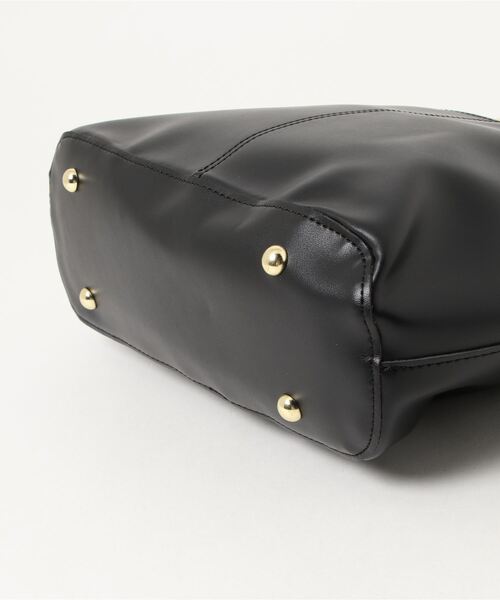 外ポケット付きフェイクレザートートバッグ（ポーチ付き）