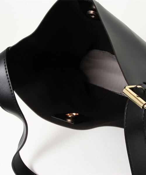 外ポケット付きフェイクレザートートバッグ（ポーチ付き）