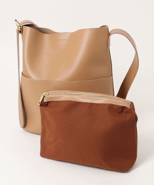 外ポケット付きフェイクレザートートバッグ（ポーチ付き）