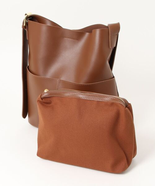 外ポケット付きフェイクレザートートバッグ（ポーチ付き）