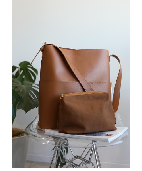 aimoha（アイモハ）の「外ポケット付きフェイクレザートートバッグ　ポーチ付き (LV)（トートバッグ・レディース・ブラック/チョコ/ブラウン/ベージュ/ブラウン系その他3/ベージュ系その他/ブラック系その他/ブラウン系その他/ダークブラウン/ベージュ系その他2/ブラウン系その他2/ブラック系その他2/スカイブルー/グレー/ダークグリーン/ライトパープル・FREE/SMALL/LARGE）」の10枚目の写真