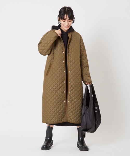 Arnold Palmer（アーノルドパーマー）の「キルティングロングコート（ノーカラーコート・レディース・ネイビー/カーキ・M/L）」の2枚目の写真