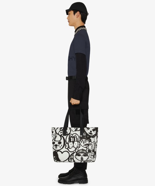 GIVENCHY（ジバンシイ）の「エムブロイダードGIVENCHYスリムフィットTシャツ（Tシャツ/カットソー・メンズ・ダークブルー/ブラック・SMALL/MEDIUM/LARGE/X-SMALL）」の5枚目の写真