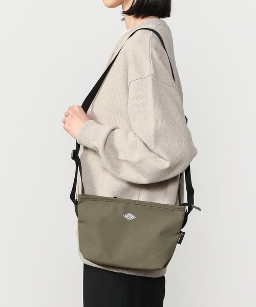 DANTON（ダントン）の「DANTON | コーデュラナイロン ショルダーバッグ CDR（ショルダーバッグ・レディース・グレイッシュベージュ/ダークグレー/ブラック・ONE SIZE）」の5枚目の写真