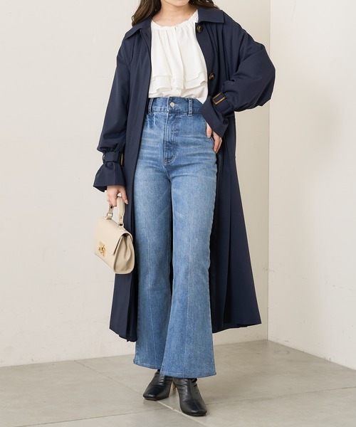 Chico（チコ）の「裾スリットフレアデニムパンツ（デニムパンツ・レディース・ブルー/ネイビー/ライトブルー・MEDIUM/SMALL）」の8枚目の写真