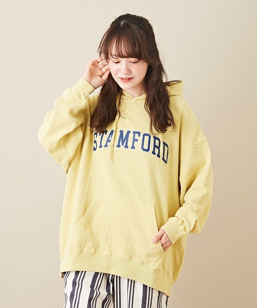 CUBE SUGAR(キューブシュガー)の「空紡糸ミニ裏毛ピグメント染プルオーバーロゴパーカー(パーカー・レディース・イエロー/ブルー/モカ/ラベンダー・M)」の4枚目の写真