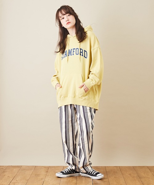 CUBE SUGAR(キューブシュガー)の「空紡糸ミニ裏毛ピグメント染プルオーバーロゴパーカー(パーカー・レディース・イエロー/ブルー/モカ/ラベンダー・M)」の19枚目の写真