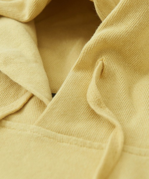 CUBE SUGAR(キューブシュガー)の「空紡糸ミニ裏毛ピグメント染プルオーバーロゴパーカー(パーカー・レディース・イエロー/ブルー/モカ/ラベンダー・M)」の17枚目の写真