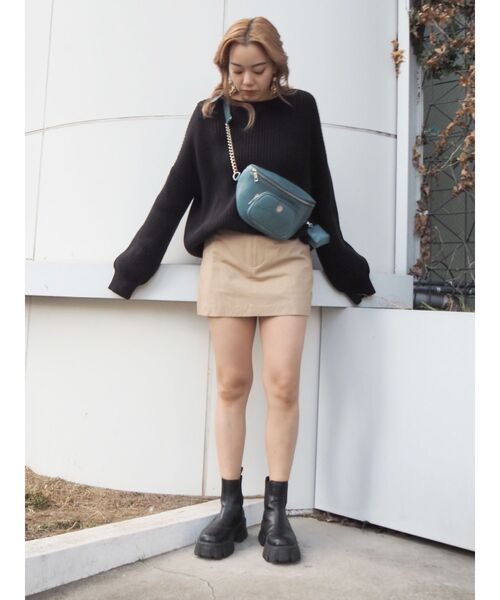 EVRIS（エヴリス）の「バックレースアップルーズニットトップス（ニット/セーター・レディース・ベージュ/ブラック/ブルー・FREE）」の6枚目の写真