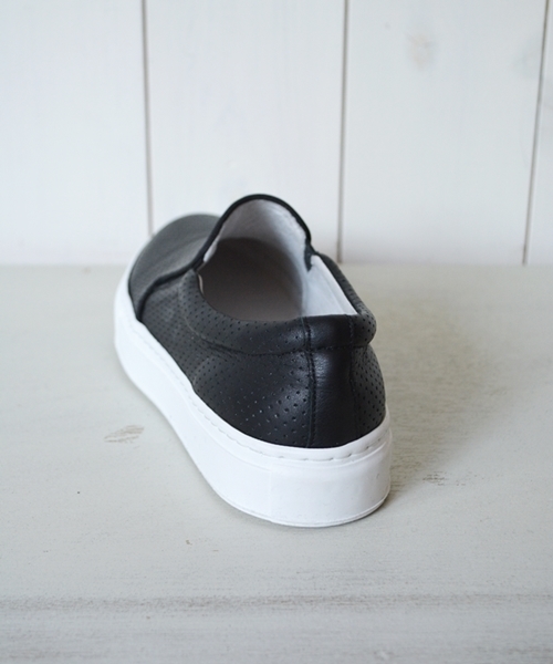 SHIPS for women（シップスフォーウィメン）の「★★nacer de pie:パンチングレザースリッポン◇（スニーカー・レディース・ホワイト/ブラック・35/38/36/37）」の12枚目の写真