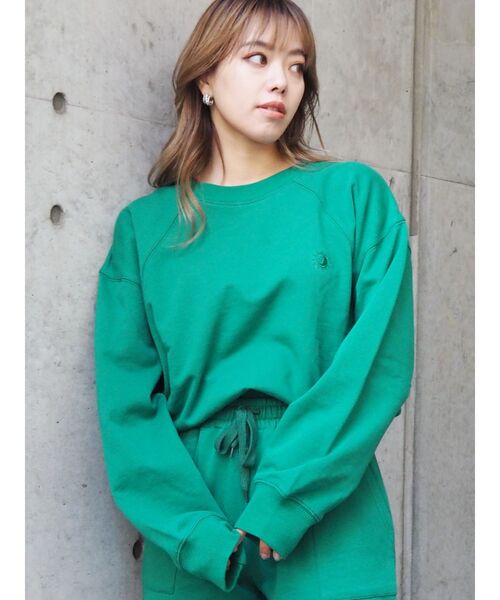 EVRIS（エヴリス）の「SUNNYラグランスウェットプルオーバー【セットアップ着用可能】（スウェット・レディース・グリーン/ブラック/アイボリー・FREE）」の3枚目の写真