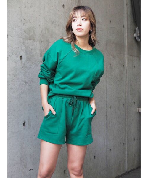 EVRIS（エヴリス）の「SUNNYラグランスウェットプルオーバー【セットアップ着用可能】（スウェット・レディース・グリーン/ブラック/アイボリー・FREE）」の15枚目の写真