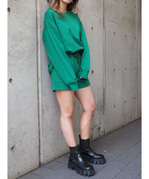 EVRIS（エヴリス）の「SUNNYラグランスウェットプルオーバー【セットアップ着用可能】（スウェット・レディース・グリーン/ブラック/アイボリー・FREE）」の16枚目の写真