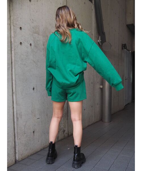 EVRIS（エヴリス）の「SUNNYラグランスウェットプルオーバー【セットアップ着用可能】（スウェット・レディース・グリーン/ブラック/アイボリー・FREE）」の18枚目の写真