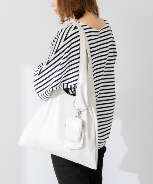 URBAN RESEARCH Sonny Label（アーバンリサーチサニーレーベル）の「ミニウォレット付きトライアングルバッグ（ショルダーバッグ・レディース・ブラック/オフホワイト/ブルー・ONE）」の4枚目の写真