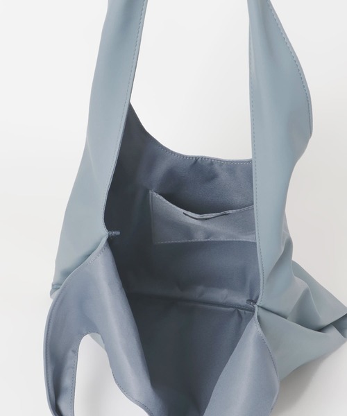 URBAN RESEARCH Sonny Label（アーバンリサーチサニーレーベル）の「ミニウォレット付きトライアングルバッグ（ショルダーバッグ・レディース・ブラック/オフホワイト/ブルー・ONE）」の13枚目の写真