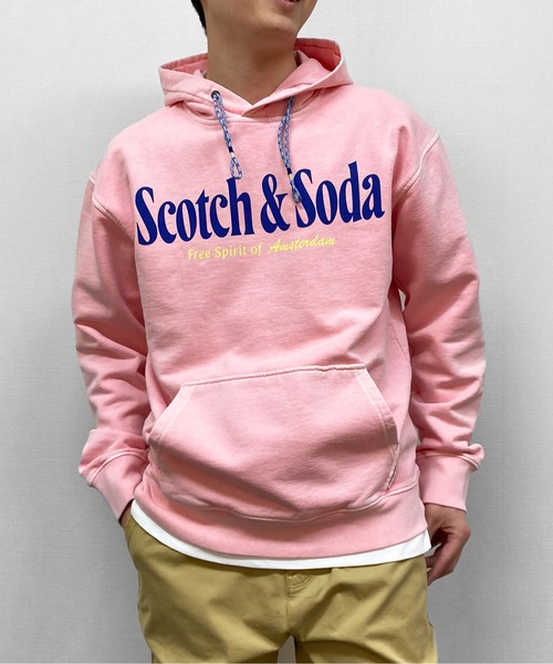 SCOTCH&SODA(スコッチアンドソーダ)の「プリント フーディ【166535】(パーカー・メンズ・ピンク/グリーン/イエロー/ホワイト・LARGE/SMALL/MEDIUM)」の4枚目の写真