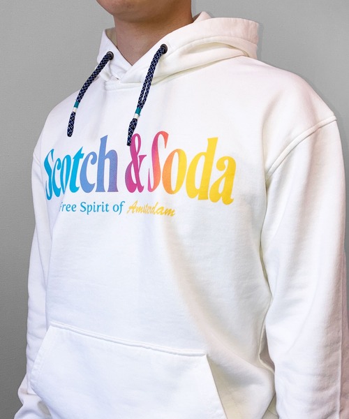 SCOTCH&SODA(スコッチアンドソーダ)の「プリント フーディ【166535】(パーカー・メンズ・ピンク/グリーン/イエロー/ホワイト・LARGE/SMALL/MEDIUM)」の9枚目の写真