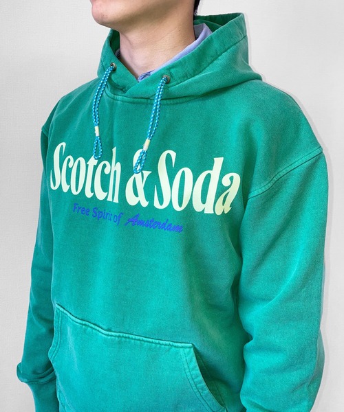 SCOTCH&SODA(スコッチアンドソーダ)の「プリント フーディ【166535】(パーカー・メンズ・ピンク/グリーン/イエロー/ホワイト・LARGE/SMALL/MEDIUM)」の15枚目の写真