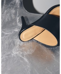 TODAYFUL（トゥデイフル）の「スクエアトゥーレザーサンダル（サンダル