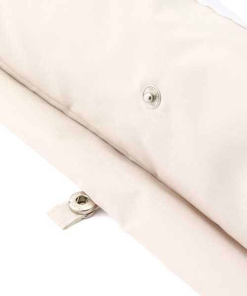 ADAM ET ROPE'（アダムエロペ）の「【サステナブル・晴雨兼用・男女兼用】［U-DAY for ADAM ET ROPE'］ADMERP 折りたたみ傘（折りたたみ傘・レディース・カーキ/キナリ・FREE）」の4枚目の写真