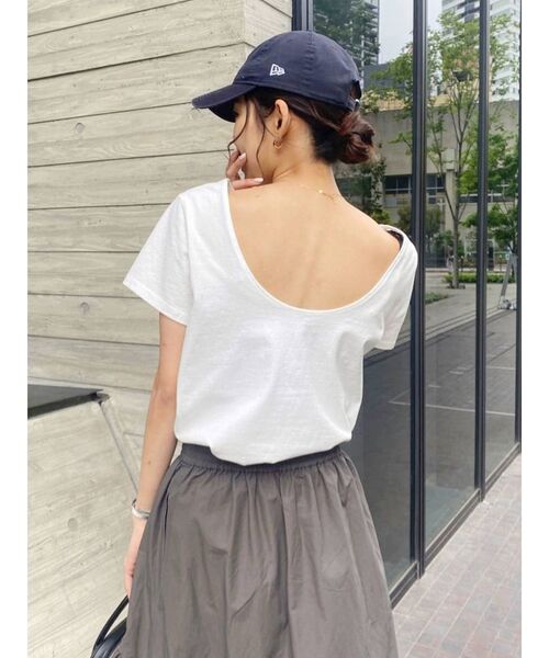 Ungrid(アングリッド)の「バックオープンTee(Tシャツ/カットソー・レディース・ブラック/オフホワイト/ピンク/オレンジ・FREE)」の11枚目の写真