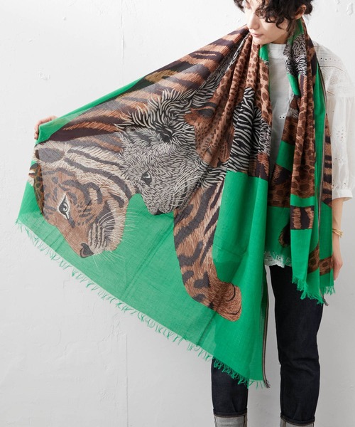 ear PAPILLONNER（イアパピヨネ）の「【INOUI Editions（イヌイエディションズ）】アニマルトリオ柄ストール（ストール/ショール・レディース・ホワイト/サックスブルー/グリーン・FREE）」の18枚目の写真