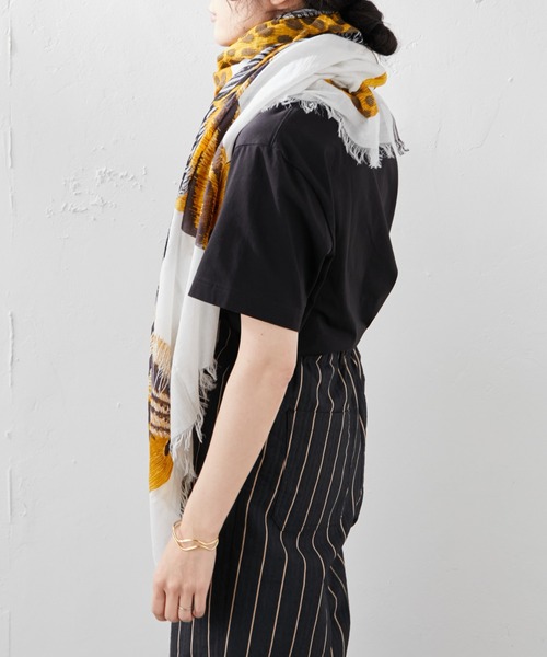 ear PAPILLONNER（イアパピヨネ）の「【INOUI Editions（イヌイエディションズ）】アニマルトリオ柄ストール（ストール/ショール・レディース・ホワイト/サックスブルー/グリーン・FREE）」の12枚目の写真