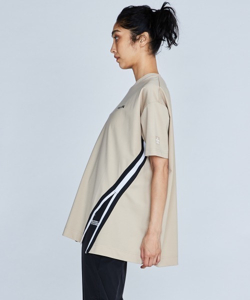ESSENTIAL(エッセンシャル)の「ハイストレッチトップス(Tシャツ/カットソー・レディース・ブラック/ベージュ/オフホワイト・FREE)」の10枚目の写真