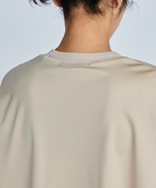 ESSENTIAL(エッセンシャル)の「ハイストレッチトップス(Tシャツ/カットソー・レディース・ブラック/ベージュ/オフホワイト・FREE)」の15枚目の写真
