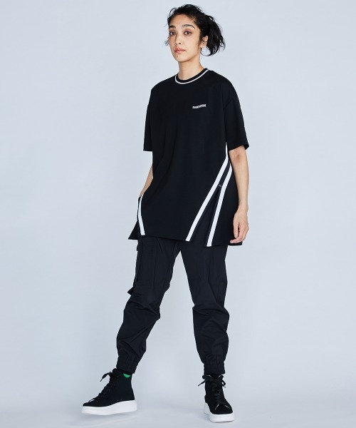 ESSENTIAL(エッセンシャル)の「ハイストレッチトップス(Tシャツ/カットソー・レディース・ブラック/ベージュ/オフホワイト・FREE)」の5枚目の写真