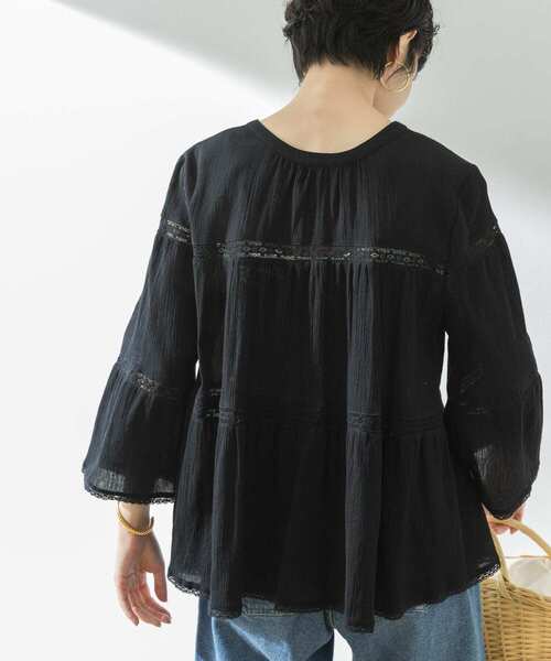 URBAN RESEARCH（アーバンリサーチ）の「前後2WAY楊柳ティアードブラウス（シャツ/ブラウス・レディース・オフホワイト/ブラック・FREE）」の9枚目の写真