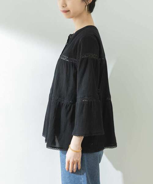 URBAN RESEARCH（アーバンリサーチ）の「前後2WAY楊柳ティアードブラウス（シャツ/ブラウス・レディース・オフホワイト/ブラック・FREE）」の19枚目の写真