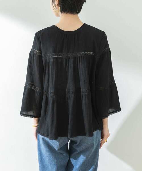 URBAN RESEARCH（アーバンリサーチ）の「前後2WAY楊柳ティアードブラウス（シャツ/ブラウス・レディース・オフホワイト/ブラック・FREE）」の18枚目の写真