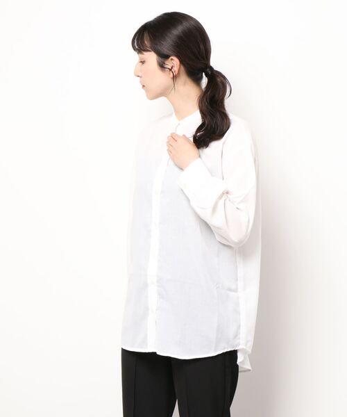 Lugnoncure(ルノンキュール)の「コットンタッチノーカラーシャツ(シャツ/ブラウス・レディース・ネイビー/オフホワイト/ブルー・フリ-)」の6枚目の写真