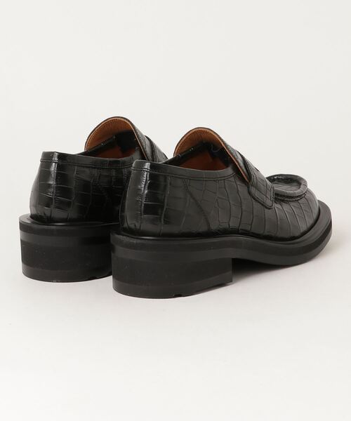 LEATHER LOAFERS