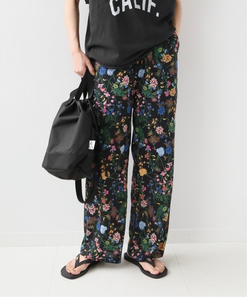 JOURNAL STANDARD relume(ジャーナルスタンダード レリューム)の「■ブラックフローラルイージーパンツ(その他パンツ・レディース・ホワイト/グリーン・FREE)」の2枚目の写真
