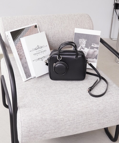 IAMUSE（アイアミューズ）の「スクエアボストンバッグ S0682【IAMUSE】（ショルダーバッグ・レディース・ブラック/アイボリー/ブラウン・FREE）」の6枚目の写真