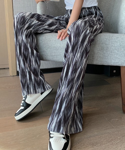 .KOM(ドットコム)の「A'GEM/9 × .kom『.kom/ドットケーオーエム』マルチカラー パターン グラデーション リラックス イージーパンツ(その他パンツ・レディース・A/B/C/D/E・S)」の5枚目の写真