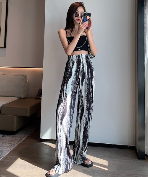 .KOM(ドットコム)の「A'GEM/9 × .kom『.kom/ドットケーオーエム』マルチカラー パターン グラデーション リラックス イージーパンツ(その他パンツ・レディース・A/B/C/D/E・S)」の11枚目の写真