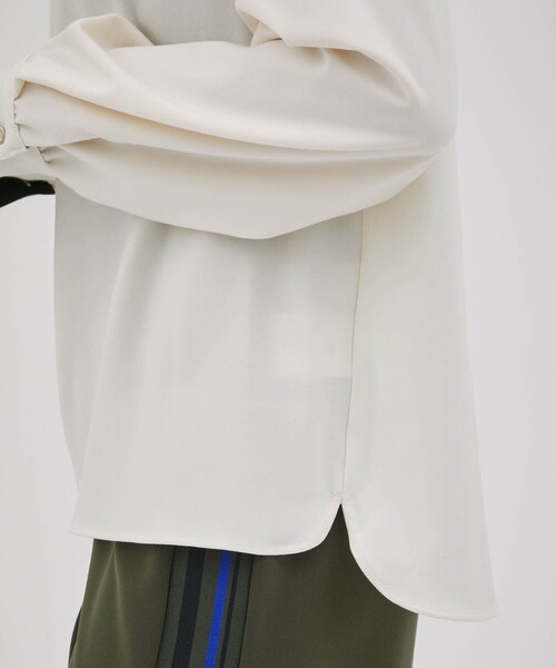 A + TOKYO（エープラストウキョウ）の「バイカラーブラウス（シャツ/ブラウス・レディース・オフホワイト/ピンク/ブラック・2/1）」の9枚目の写真