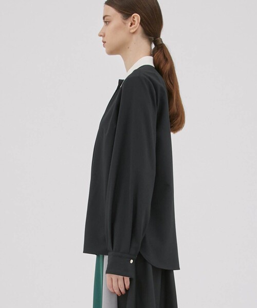 A + TOKYO（エープラストウキョウ）の「バイカラーブラウス（シャツ/ブラウス・レディース・オフホワイト/ピンク/ブラック・2/1）」の16枚目の写真