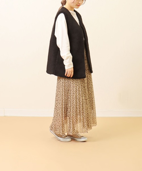 libelle more（リベル モア）の「ボアベスト（ベスト・レディース・ブラック/カーキ/モカ/グレイッシュベージュ・M/L）」の12枚目の写真