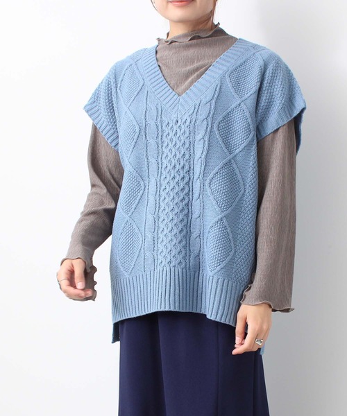 toucher du brise（トゥシェドブリーズ）の「柄編み Vネック ニットベスト（ベスト・レディース・ベージュ/オレンジ/ブラック/ブルー・M）」の11枚目の写真