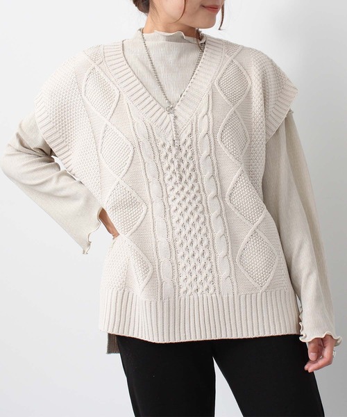 toucher du brise（トゥシェドブリーズ）の「柄編み Vネック ニットベスト（ベスト・レディース・ベージュ/オレンジ/ブラック/ブルー・M）」の19枚目の写真